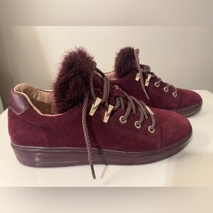 B-6-13 Taryn Rose Sneakers with Faux Fur Runs small